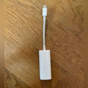 Apple Thunderbolt 3 USB-C to Thunderbolt 2 White Adapter